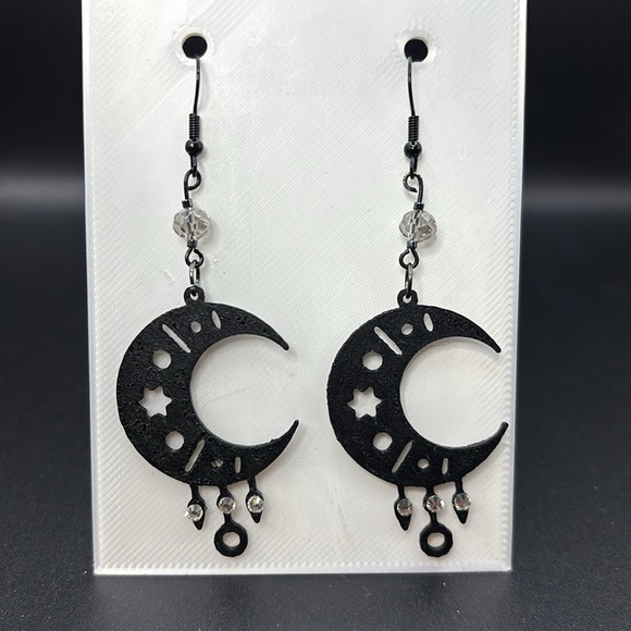 Elegant Black Crescent Moon Earrings - Picture 3 of 5